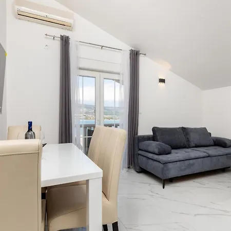 Zen Mastrinka Trogir