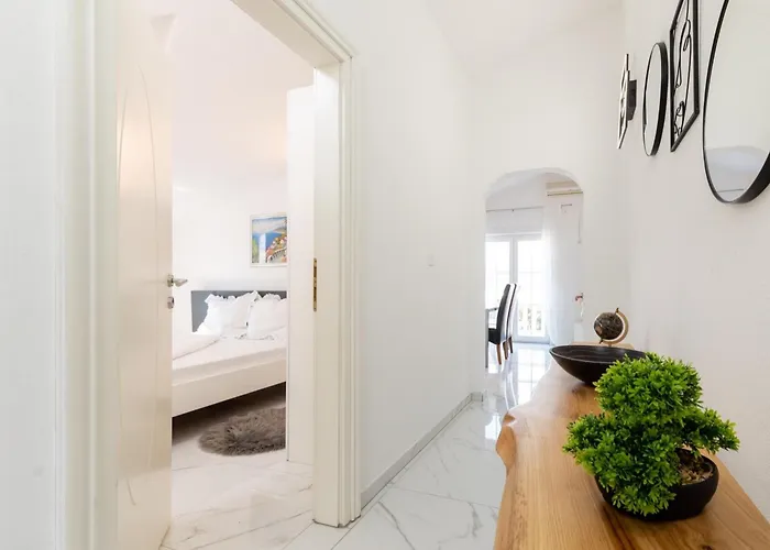 Zen Mastrinka Daire Trogir