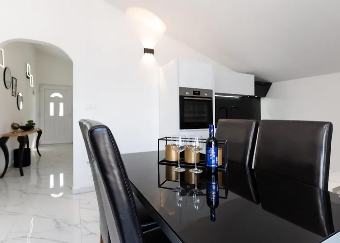 Zen Mastrinka Apartman Trogir